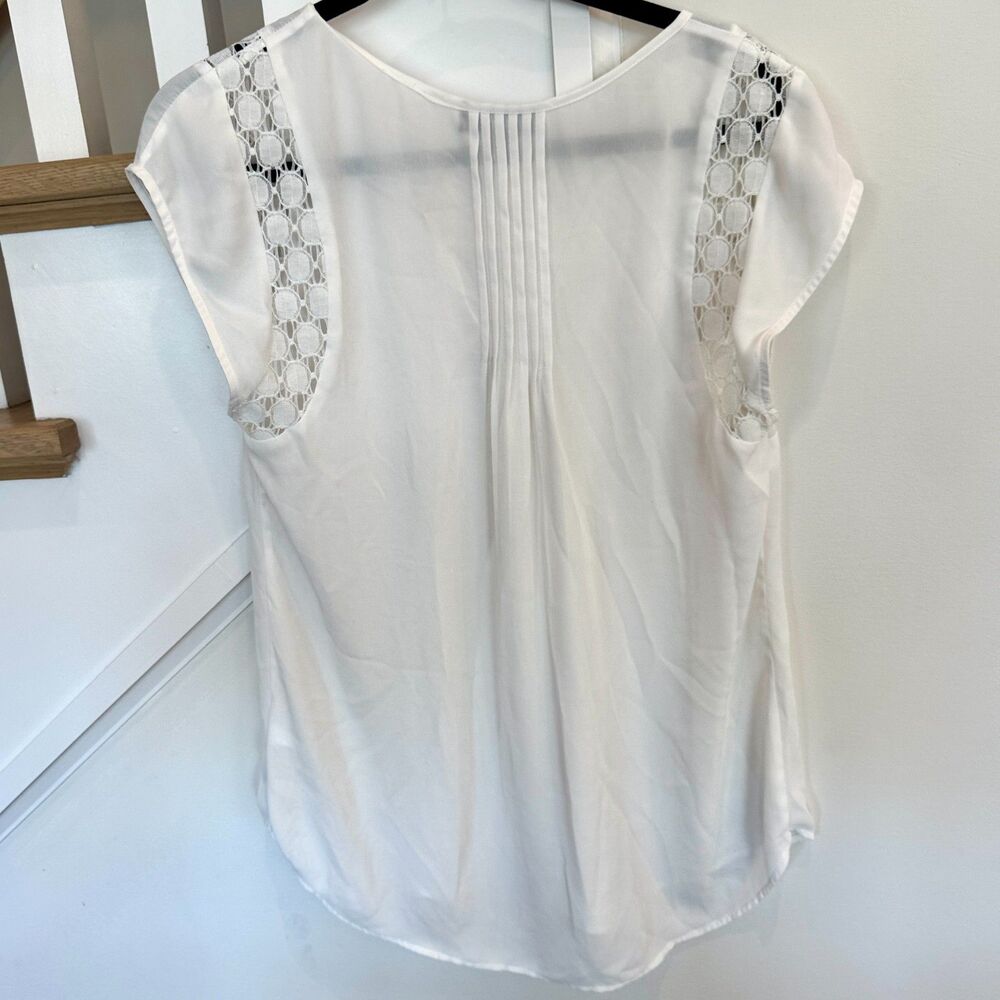 'A Pea In The Pod' White Flowy Maternity Blouse - Women's Large - Picture 6 of 8